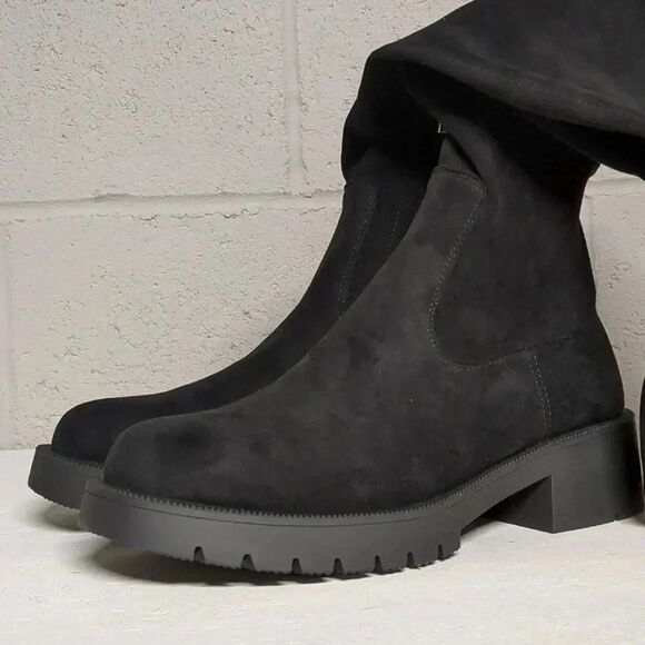 Women's Knee High Faux Suede Lug Boots Size 7.5 NWOT - Picture 3 of 6